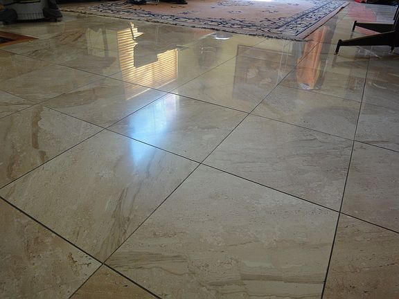 Marble style tile in Living 