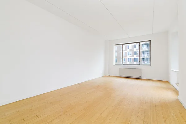 Rented by REAL New York | media 3