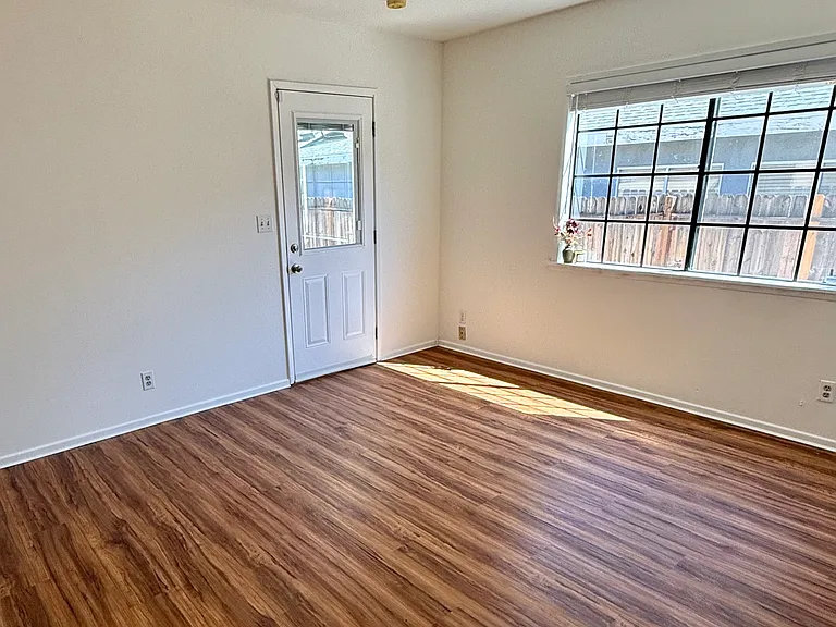 22523 Dolorosa St — Photo 13