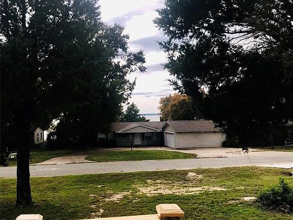 3rd image of 10317 Northlake Cir