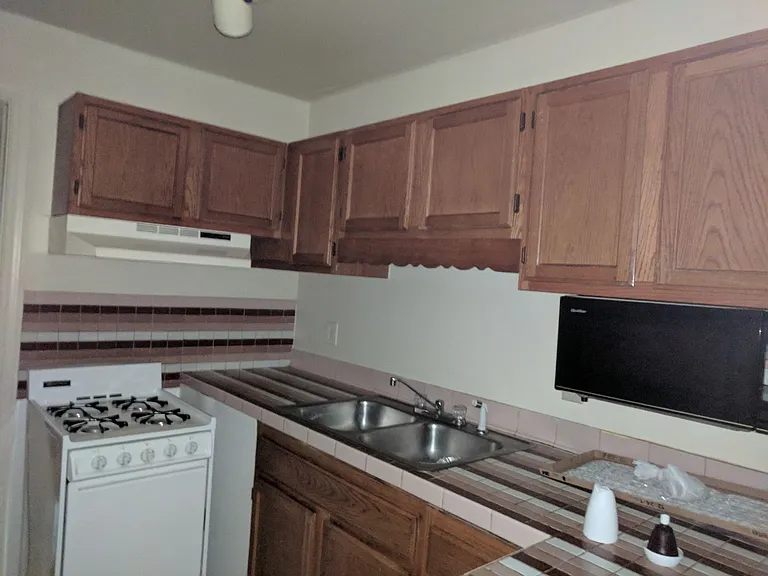 3320 Ellwood Ave.* — Photo 18