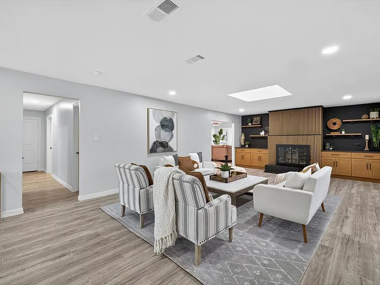 3330 Sharpview Ln — Photo 7