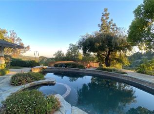 1822 Lakecrest Cir, Santa Ana, CA 92705