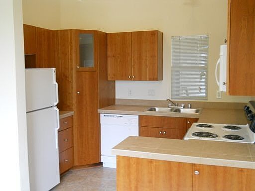 1st image of 5264 NE 121st Ave #Q148