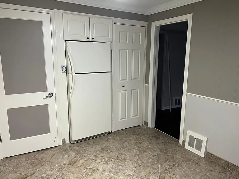 1528 Woodrow Ave — Photo 15