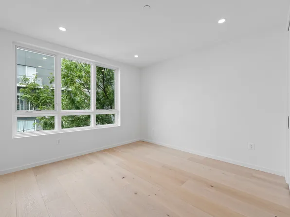 366 Harman Street image 15 of 20