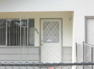 1220 E Whittier Ave, Hemet, CA 92543
