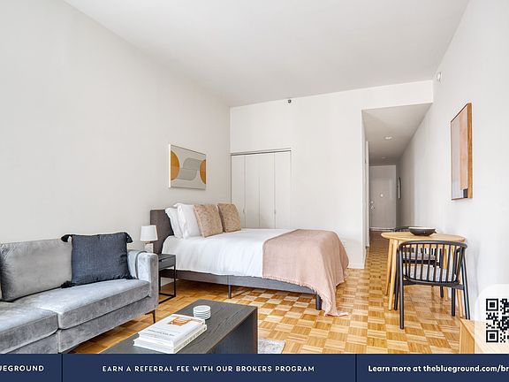 4th image of 90 Washington St APT 8M