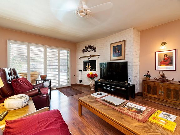 3rd image of 23342 Mariano St