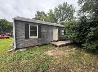 5521 Hardesty Ave, Kansas City, MO 64130