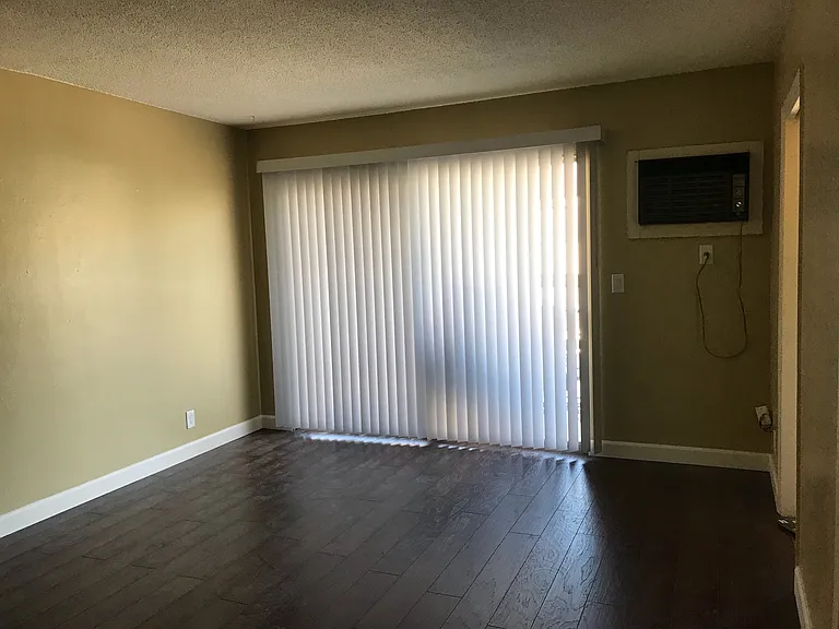 642 Lemar Park Dr #4 — Photo 11
