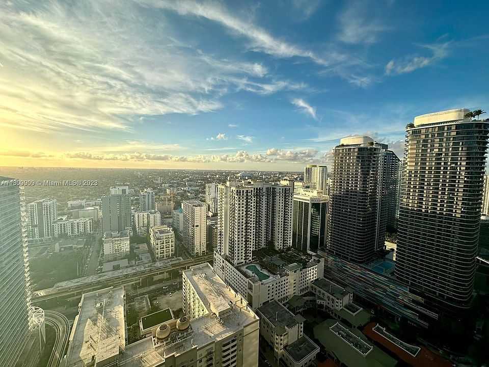 1st image of 1000 Brickell Plz #4204