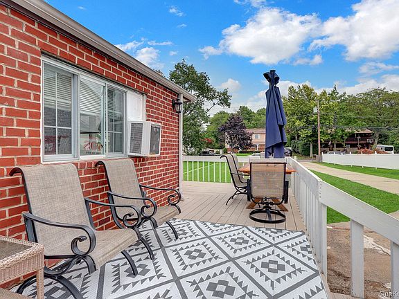 4th image of 629 East Drive