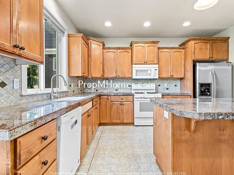 14798 SW 76th Ave — Photo 6