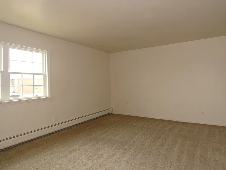 Stevens Manor Apartments — Photo 20