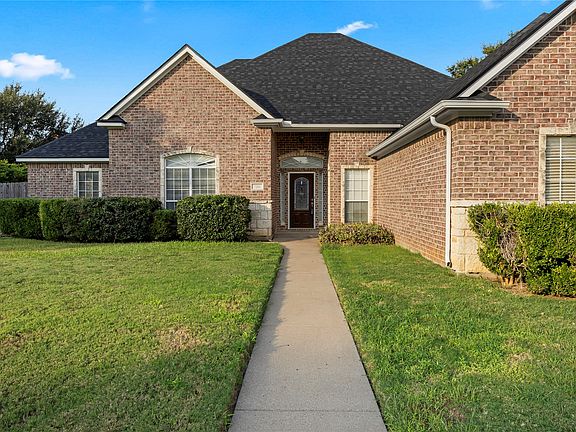 2nd image of 706 Meadow View Dr