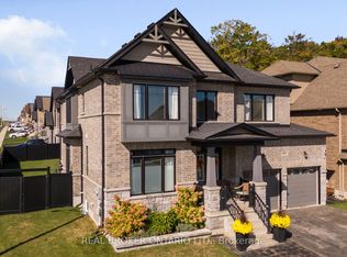 3032 Monarch Dr, Orillia, ON L3V 7X1