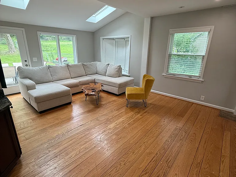 Edgewood Ave — Photo 19