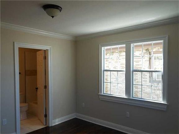 4th image of 2309 Dreux Ave