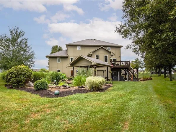 1200 Buckeye Ln, Pleasant Hill, MO 64080