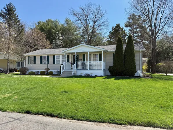 33 Copperfield Dr #128, Cream Ridge, NJ 08514
