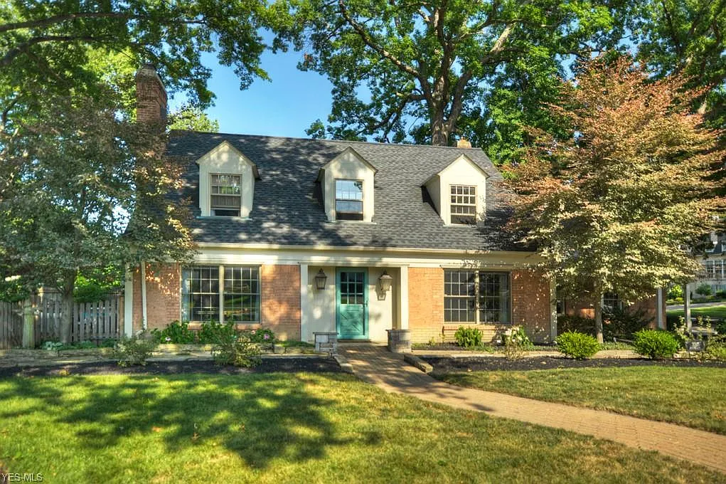1081 Kirtland Ln photo 1