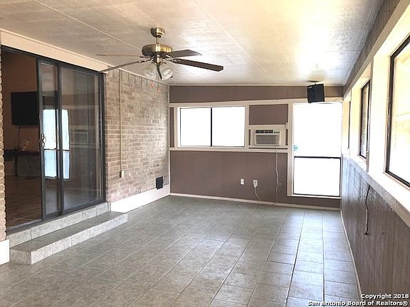 2nd image of 5115 Roundhill DR.