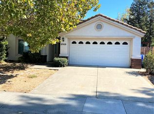 8909 Casandra Ct, Elk Grove, CA 95758