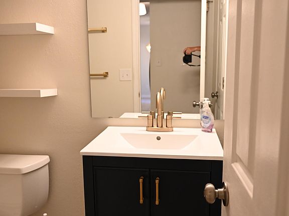 3rd image of 9152 N Swan Cir