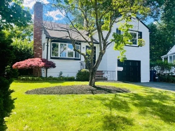 30 Haliday St, Clark Twp., NJ 07066