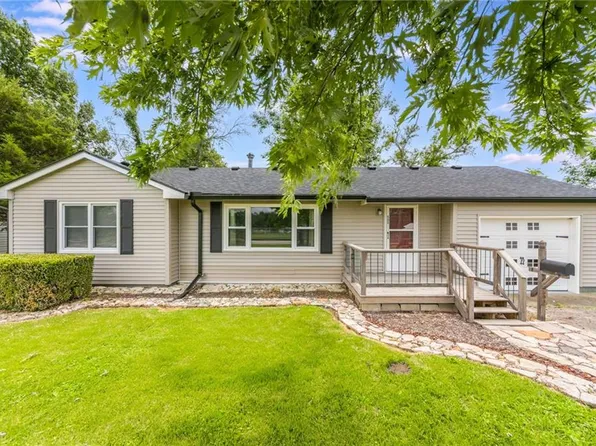 503 E McKissock St, Knob Noster, MO 65336