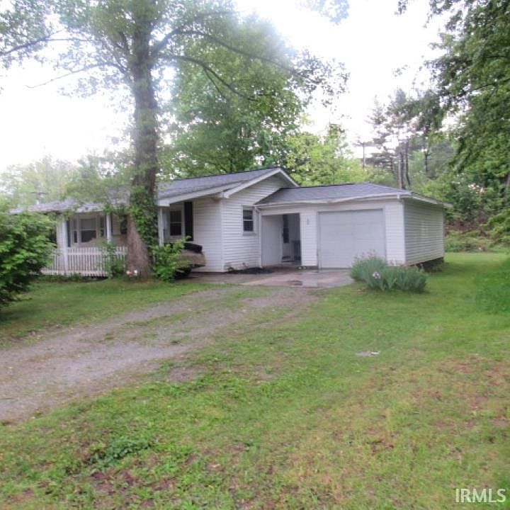 1st image of 70 Delaware Ln