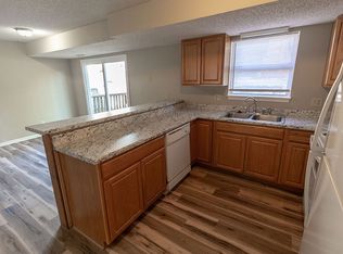 3716 Hermitage Rd, Columbia, MO 65201