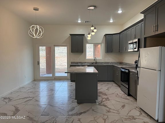 3rd image of 1880 Circulo Mexicali