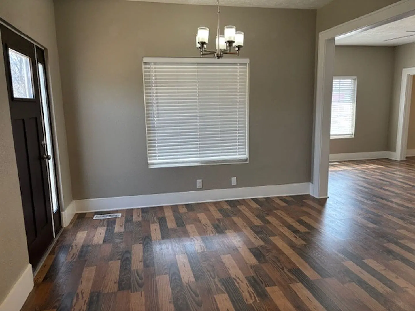 2 bed 1 Bath House — Photo 4