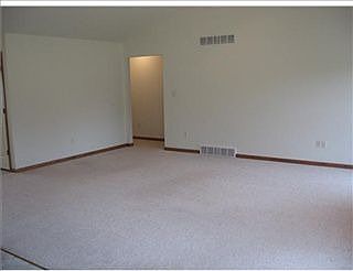 2nd image of 109 Evergreen Ct