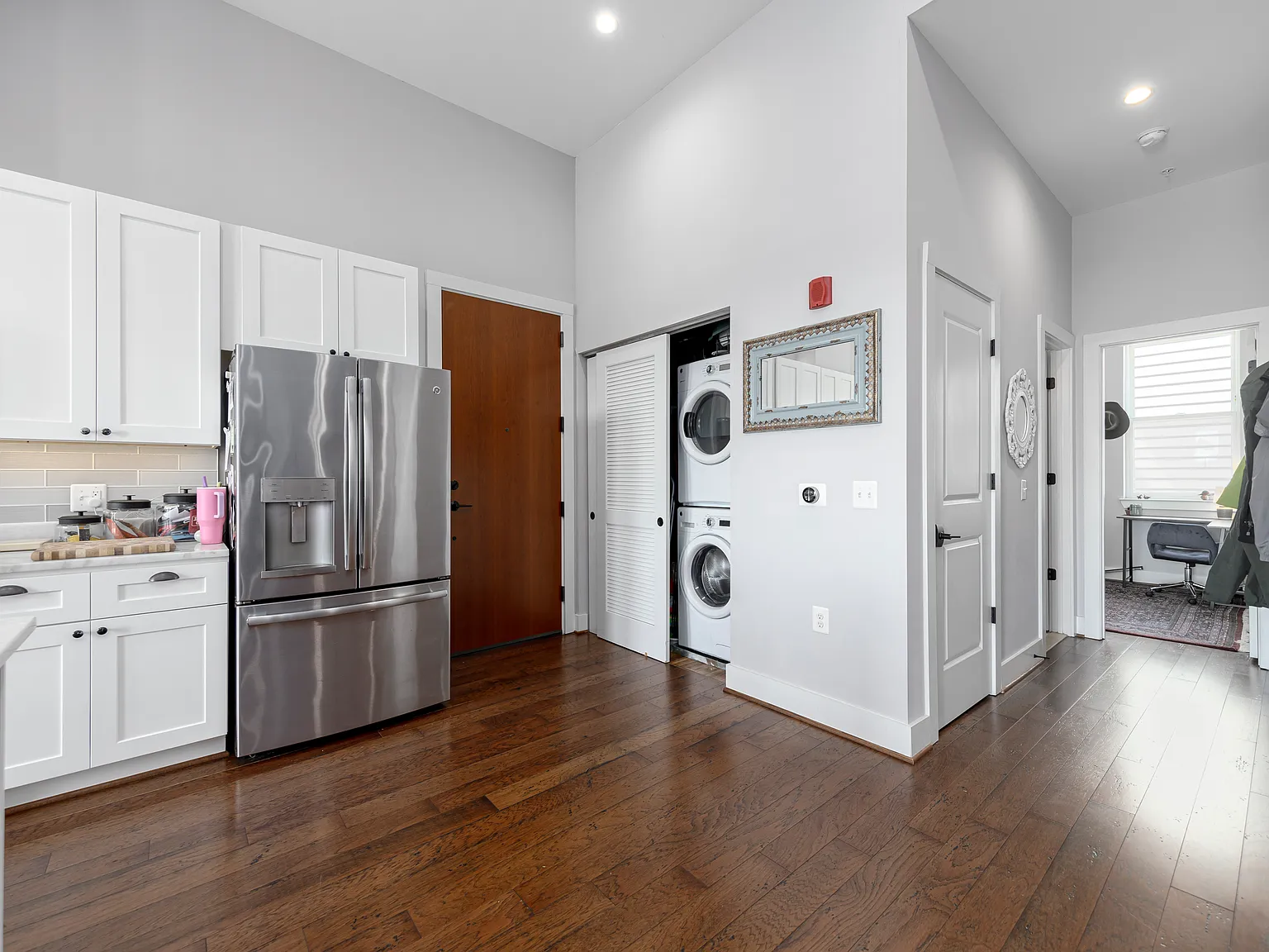 2 bed, 1080 sqft, $3,400 — Photo 3