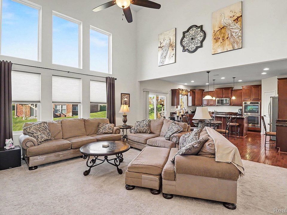 24969 Carriage Ln, photo 5