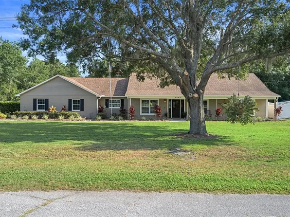 4205 Chase Dr, Zephyrhills, FL 33543
