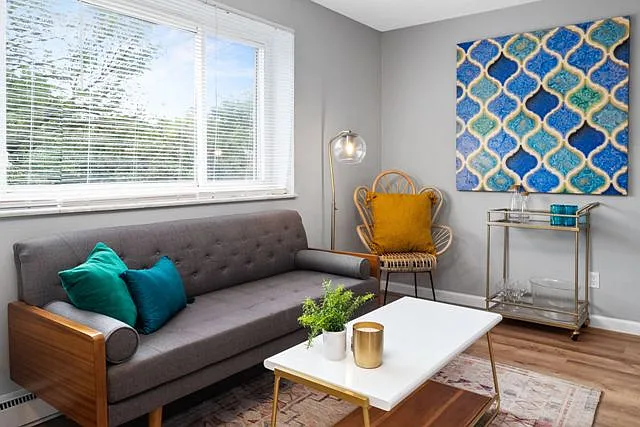 7500 Sussex Ave #12 — Photo 3