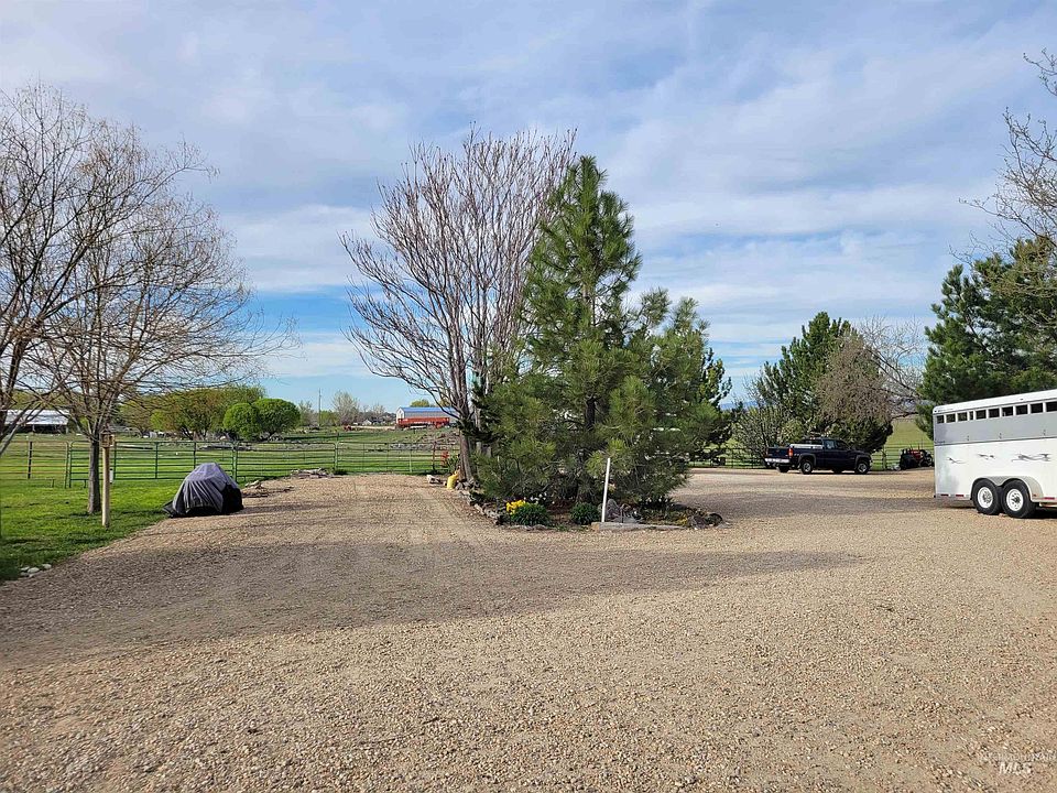1st image of 8502 Track Rd