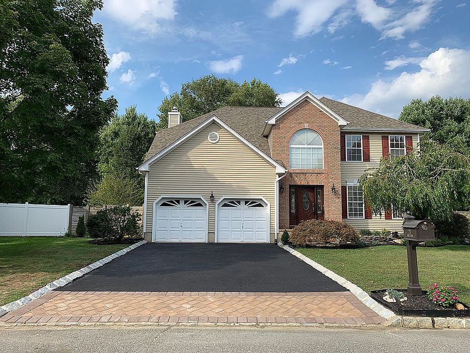 2nd image of 24 Jaime Ct