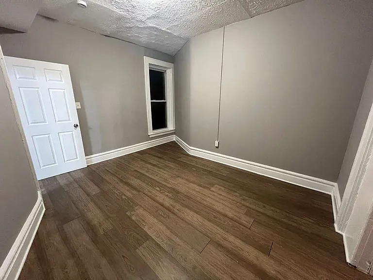 1347 Springfield Ave #1 — Photo 8