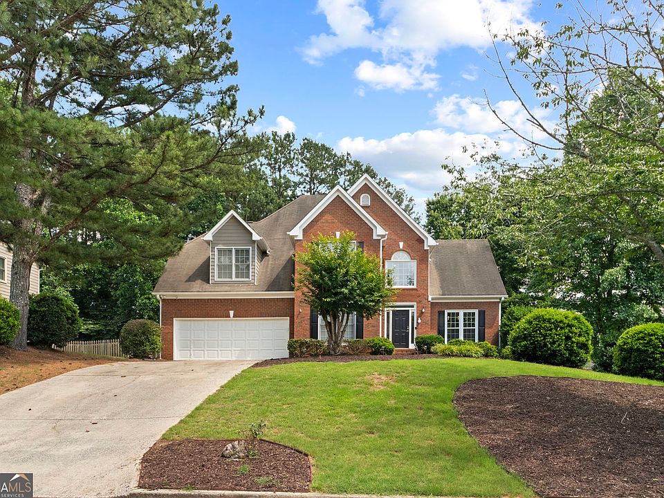 1st image of 700 Braidwood Rdg NW