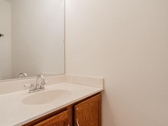 3rd image of 14167 Royal Oak Ln