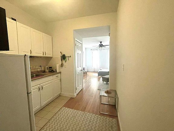 5th image of 401 E 83rd St Suite 4D