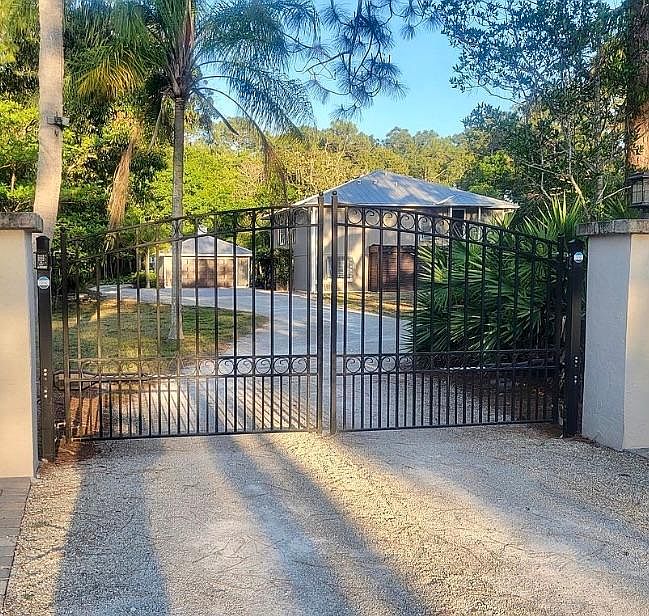 1st image of 24065 Rodas Dr