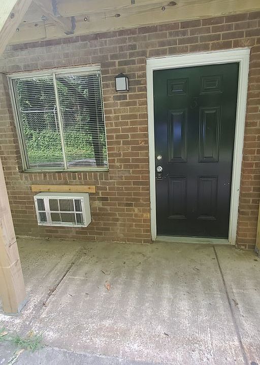 1st image of 829 W 7th St #3