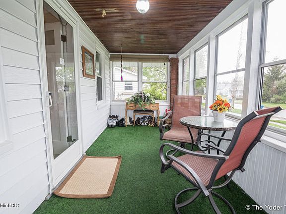 5th image of 2436 Lola St SW
