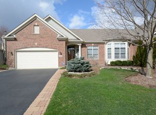 4375 Coyote Lakes Cir, Lake In The Hills, IL 60156